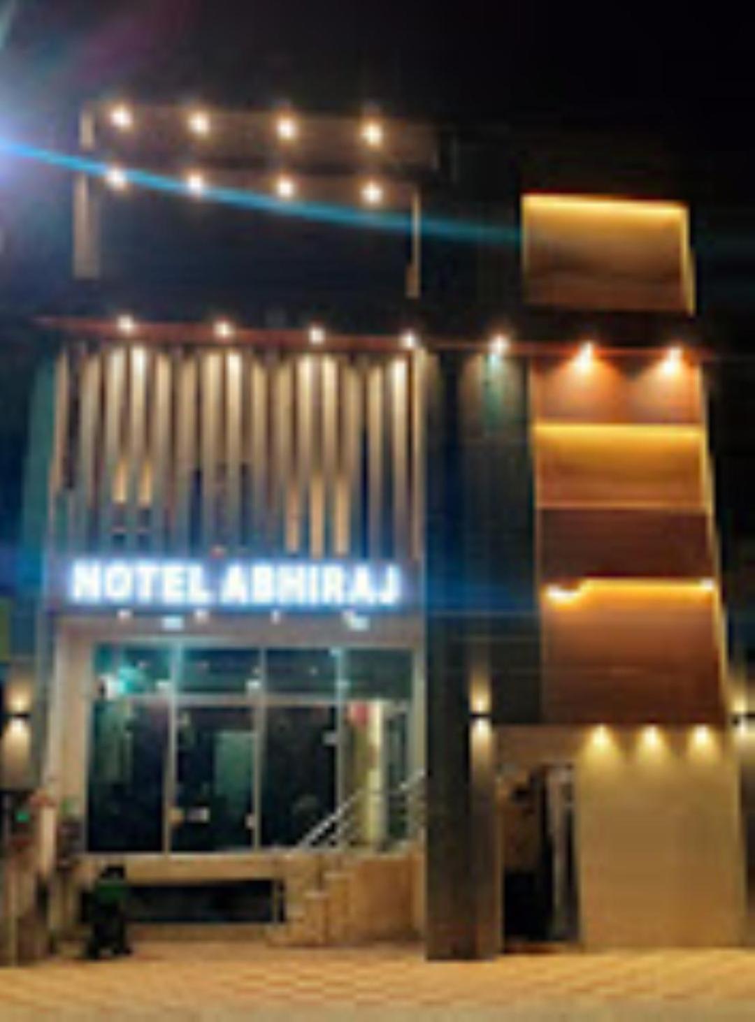 Abhiraj Guest House Matura Exterior foto