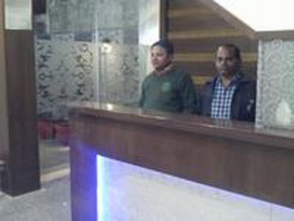 Abhiraj Guest House Matura Exterior foto