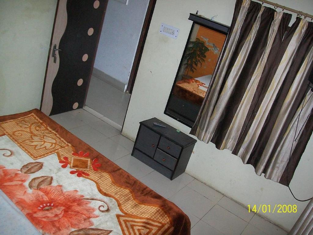 Abhiraj Guest House Matura Exterior foto
